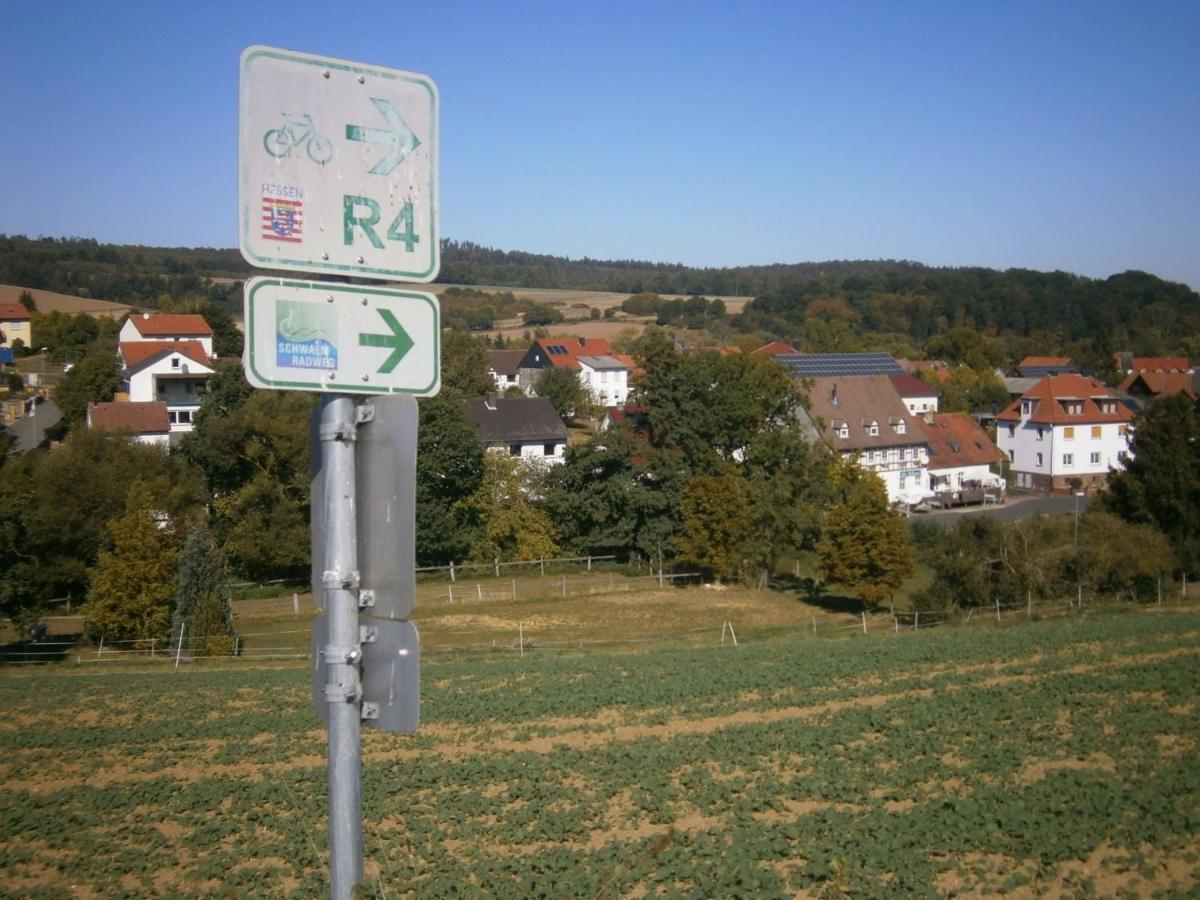 Ferienwohnung An Der Schlier Neuental Екстер'єр фото